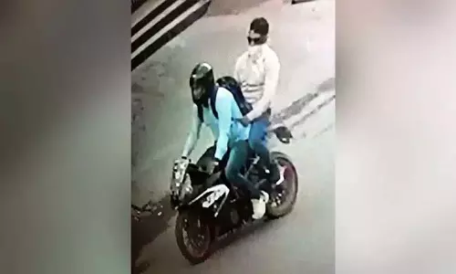 Chain snatchers ने बुजुर्ग महिला का मंगलसूत्र’ लेकर भाग गए Chain snatchers ने बुजुर्ग महिला का मंगलसूत्र’ लेकर भाग गए