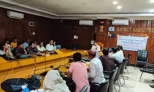 Assam : कछार डीसी मृदुल यादव पीएम स्वनिधि चुनौतियों को हल करने के प्रयासों का नेतृत्व Assam : कछार डीसी मृदुल यादव पीएम स्वनिधि चुनौतियों को हल करने के प्रयासों का नेतृत्व