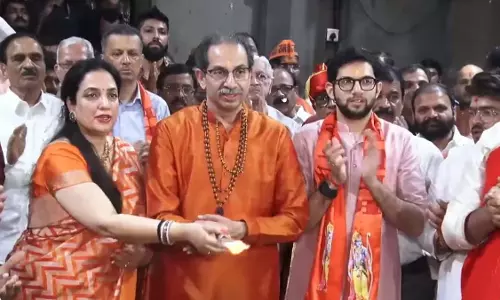 उद्धव ठाकरे शिवबंधन नहीं बल्कि रुद्राक्ष धारण करते हैं, क्या है कारण?