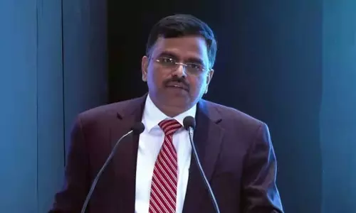 Assam के मुख्य सचिव रवि कोटा ने राज्य में प्रमुख विकासात्मक पहलों की समीक्षा की Assam के मुख्य सचिव रवि कोटा ने राज्य में प्रमुख विकासात्मक पहलों की समीक्षा की