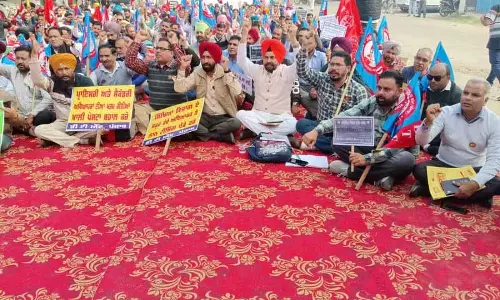 डीटीएफ ने NEP-2020 के खिलाफ विरोध प्रदर्शन किया