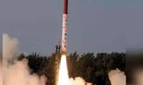 Jammu: भारत ने अपनी पहली लंबी दूरी की हाइपरसोनिक मिसाइल का सफल परीक्षण किया Jammu: भारत ने अपनी पहली लंबी दूरी की हाइपरसोनिक मिसाइल का सफल परीक्षण किया