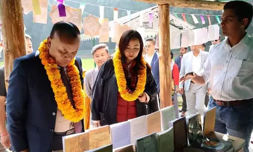 Sikkim का पाकयोंग साहित्य महोत्सव समारोह और विचारोत्तेजक चर्चाओं के साथ शुरू Sikkim का पाकयोंग साहित्य महोत्सव समारोह और विचारोत्तेजक चर्चाओं के साथ शुरू