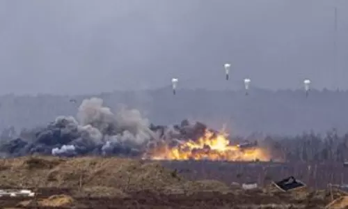 Yemen के हौथी ने ड्रोन से इजराइल में महत्वपूर्ण लक्ष्य को निशाना बनाने का दावा किया Yemen के हौथी ने ड्रोन से इजराइल में महत्वपूर्ण लक्ष्य को निशाना बनाने का दावा किया