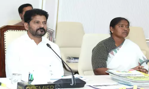 Revanth का लक्ष्य 1 करोड़ महिलाओं को करोड़पति बनाना- सीताक्का