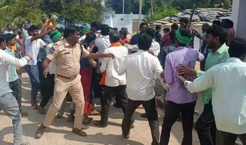 लागाचेरला आदिवासी राष्ट्रीय SC/ST आयोग में शिकायत दर्ज कराने नई दिल्ली पहुंचे लागाचेरला आदिवासी राष्ट्रीय SC/ST आयोग में शिकायत दर्ज कराने नई दिल्ली पहुंचे