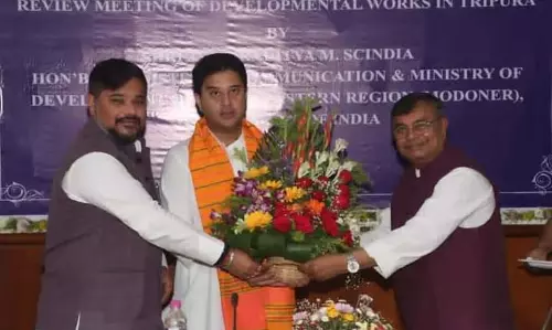 Tripura में केंद्र सरकार की योजनाओं की समीक्षा की Tripura में केंद्र सरकार की योजनाओं की समीक्षा की