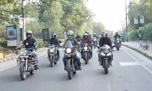 प्रोस्टेट कैंसर के बारे में जागरूकता बढ़ाने के लिए Bike rally का आयोजन किया