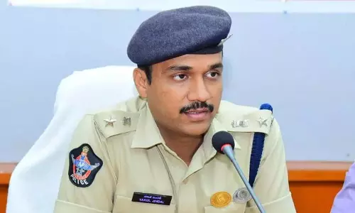 Vizianagaram में आदतन अपराधी के खिलाफ निवारक निरोध अधिनियम लागू किया गया Vizianagaram में आदतन अपराधी के खिलाफ निवारक निरोध अधिनियम लागू किया गया