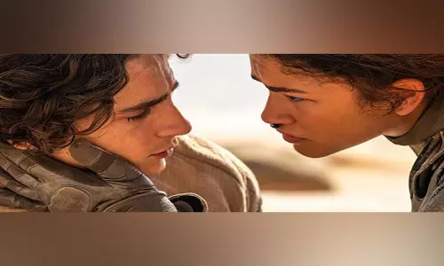 कैसे टिमोथी चालमेट और ज़ेंडाया की बढ़ती दोस्ती ने Dune: Part Two को ऊंचा उठाया कैसे टिमोथी चालमेट और ज़ेंडाया की बढ़ती दोस्ती ने Dune: Part Two को ऊंचा उठाया