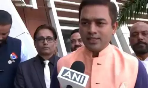 नाइजीरिया में भारतीय समुदाय ने PM Modi का गर्मजोशी से स्वागत किया