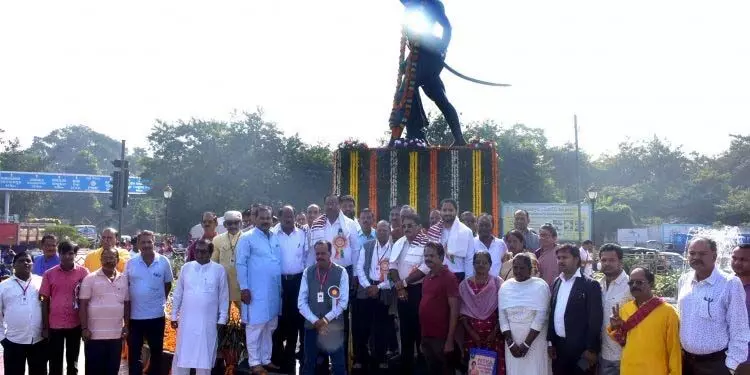 बिरसा मुंडा स्मारक एक गैर-शुरुआतकर्ता