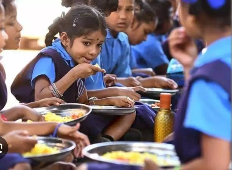 मुख्यमंत्री की पहल : मिड डे मील में सप्ताह में एक दिन मिलेगा बच्चों की पसंद का भोजन