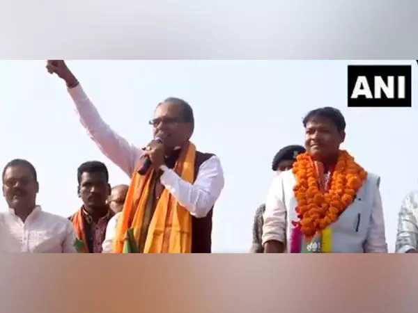 लोग जेएमएम-कांग्रेस सरकार को सत्ता से बाहर करने के लिए तैयार हैं: BJP नेता शिवराज सिंह चौहान