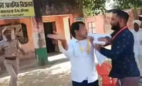 Slap case: प्रदर्शनकारियों ने नरेश मीना की रिहाई की मांग की