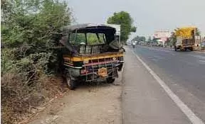 Auto driver ने निजामाबाद की पूर्व मेयर के पति पर हमला किया