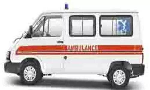 Kerala: एंबुलेंस सायरन बजाती रही, कार चालक ने रास्ता नहीं दिया, फिर पुलिस ने जो किया