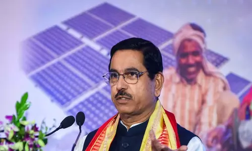 Karnataka: कांग्रेस सरकार गारंटी देने में असमर्थ Karnataka: कांग्रेस सरकार गारंटी देने में असमर्थ