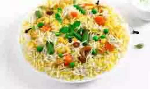 Matar Pulao Recipe: सादा चावल नहीं बनाएं डिनर में मटर पुलाव Matar Pulao Recipe: सादा चावल नहीं बनाएं डिनर में मटर पुलाव