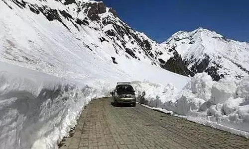 J&K: श्रीनगर-लेह राष्ट्रीय राजमार्ग पर यातायात बहाल