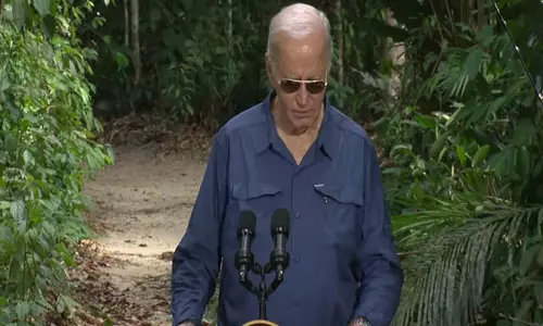 Biden ने जलवायु परिवर्तन से निपटने के लिए प्रमुख पहलों की घोषणा की Biden ने जलवायु परिवर्तन से निपटने के लिए प्रमुख पहलों की घोषणा की