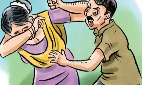 Faizabad: रजिस्ट्री ऑफिस में महिला को पीटने का आरोप