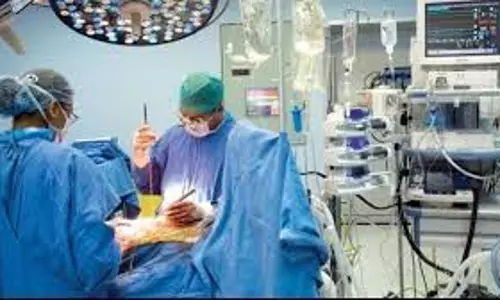 Meerut: न्यूरो सर्जन ने थायरोटोक्सीकोसिस पीड़ित वृद्धा का सफल ऑपरेशन किया Meerut: न्यूरो सर्जन ने थायरोटोक्सीकोसिस पीड़ित वृद्धा का सफल ऑपरेशन किया