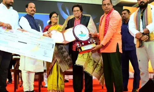 राज्यपाल ने राज्य फिल्म पुरस्कार प्रदान किये