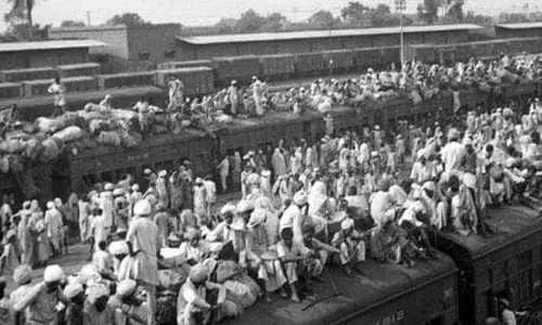 Aligarh: बंटवारे के बाद में पैदा हुआ था अल्पसंख्यक स्वरूप विवाद: इतिहासकार Aligarh: बंटवारे के बाद में पैदा हुआ था अल्पसंख्यक स्वरूप विवाद: इतिहासकार