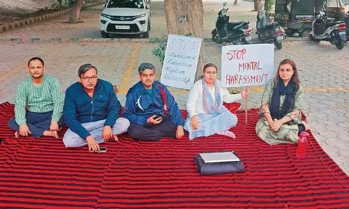 Haryana :  दो तकनीकी विश्वविद्यालय शिक्षकों ने उत्पीड़न और अनुचित स्थानांतरण का आरोप