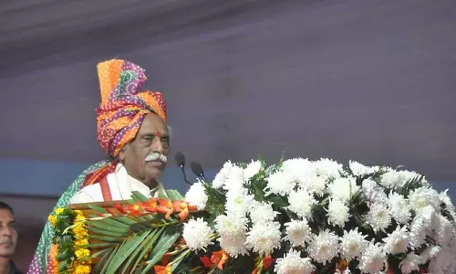 Haryana : राज्यपाल ने छात्रों से कहा, नौकरी मांगने वाले नहीं, नौकरी देने वाले बनें