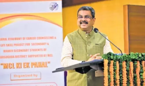 Odisha सरकार स्कूलों में सुधार और एमडीएम योजना का विस्तार करने के लिए प्रतिबद्ध