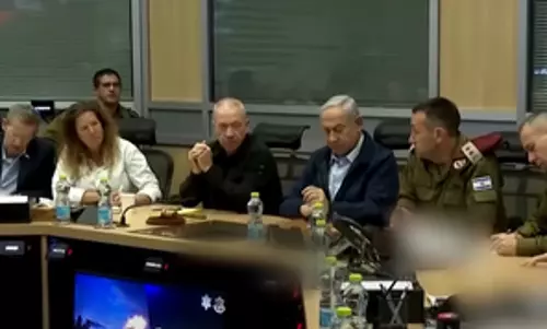 Netanyahu के सहयोगी पर बंधक समझौते को कमजोर करने के लिए गोपनीय दस्तावेज लीक करने का आरोप Netanyahu के सहयोगी पर बंधक समझौते को कमजोर करने के लिए गोपनीय दस्तावेज लीक करने का आरोप