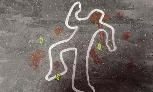 Mulugu: 2 महीने में 20 मौतों के बाद ग्रामीणों में दहशत Mulugu: 2 महीने में 20 मौतों के बाद ग्रामीणों में दहशत