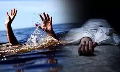 Mangaluru: रिसॉर्ट के स्विमिंग पूल में इंजीनियरिंग की तीन छात्राओं की डूबने से हुई मौत Mangaluru: रिसॉर्ट के स्विमिंग पूल में इंजीनियरिंग की तीन छात्राओं की डूबने से हुई मौत