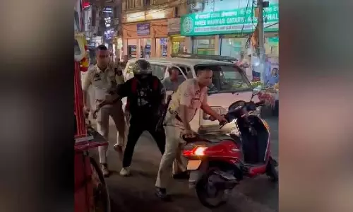 Assam प्रेस संगठन ने फैंसी बाजार में डिलीवरी एजेंट पर पुलिस के अत्याचारी हमले की निंदा Assam प्रेस संगठन ने फैंसी बाजार में डिलीवरी एजेंट पर पुलिस के अत्याचारी हमले की निंदा