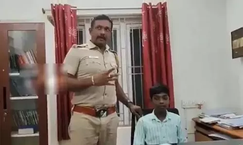 Kanyakumari को बधाई: इंस्पेक्टर ने छात्र को अपनी सीट पर बैठाने की घटना