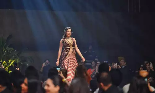 Sara Ali Khan ने जेजे वलाया के फैशन शो में लुधियाना को चमकाया