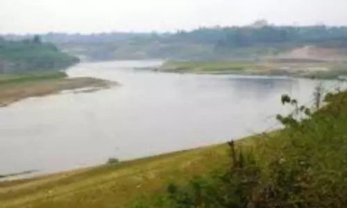 Manipur अपहरण परिवार के छठे सदस्य का शव बराक नदी में मिला Manipur अपहरण परिवार के छठे सदस्य का शव बराक नदी में मिला