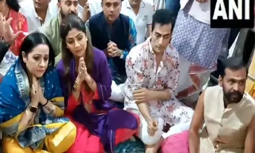Actress शिल्पा शेट्टी ने उज्जैन के महाकालेश्वर मंदिर में पूजा-अर्चना की