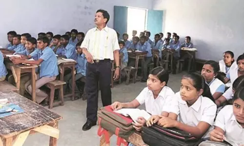उच्च प्राथमिक स्कूलों में भर्ती में देरी.. नौकरी से इनकार, अपसेट की समस्या