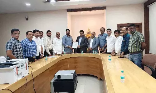 Fees प्रतिपूर्ति बकाया को लेकर अनिश्चितकालीन बंद और परीक्षाओं के बहिष्कार की घोषणा की Fees प्रतिपूर्ति बकाया को लेकर अनिश्चितकालीन बंद और परीक्षाओं के बहिष्कार की घोषणा की