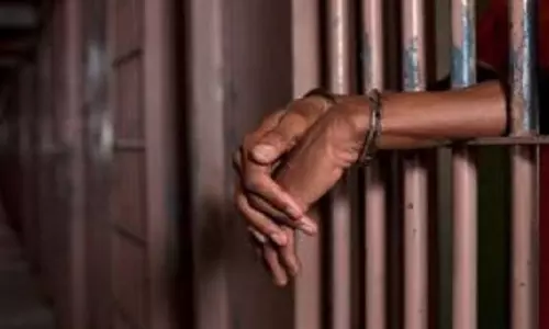 Balasore जिले में नाबालिग बेटी से बलात्कार के मामले में व्यक्ति को 25 साल सश्रम कारावास की सजा Balasore जिले में नाबालिग बेटी से बलात्कार के मामले में व्यक्ति को 25 साल सश्रम कारावास की सजा
