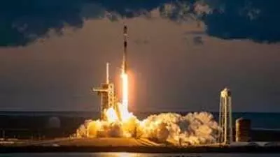 SpaceX ने फ्लोरिडा में ऑप्टस-एक्स टेलीकॉम उपग्रह लॉन्च किया