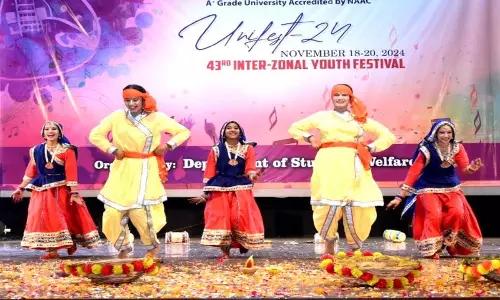 Haryana: रोहतक में यूनिफेस्ट में छात्रों ने दर्शकों को मंत्रमुग्ध किया Haryana: रोहतक में यूनिफेस्ट में छात्रों ने दर्शकों को मंत्रमुग्ध किया