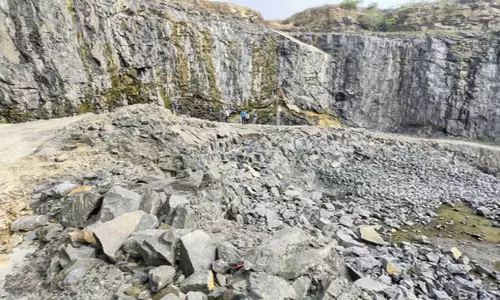 Odisha: ओडिशा में 26 काले पत्थर खदानों को परिचालन बंद करने को कहा गया Odisha: ओडिशा में 26 काले पत्थर खदानों को परिचालन बंद करने को कहा गया