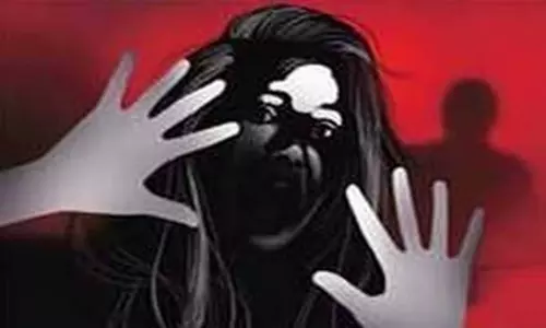 Tamil Nadu: धर्मपुरी में बस स्टॉप के पास स्कूली छात्राओं से छेड़छाड़