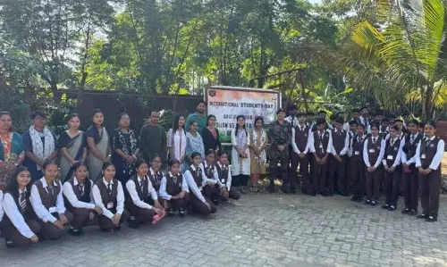 Assam: भारतीय सेना ने तिनसुकिया में अंतरराष्ट्रीय छात्र दिवस मनाया Assam: भारतीय सेना ने तिनसुकिया में अंतरराष्ट्रीय छात्र दिवस मनाया