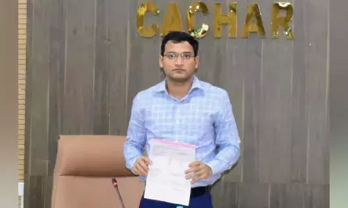 Assam: कछार में मतदाता सूची अद्यतन के लिए विशेष अभियान शुरू Assam: कछार में मतदाता सूची अद्यतन के लिए विशेष अभियान शुरू