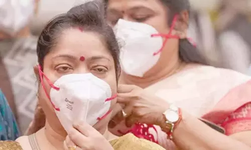Delhi: वायु गुणवत्ता में गिरावट के कारण एयर प्यूरीफायर और मास्क की बिक्री बढ़ी Delhi: वायु गुणवत्ता में गिरावट के कारण एयर प्यूरीफायर और मास्क की बिक्री बढ़ी